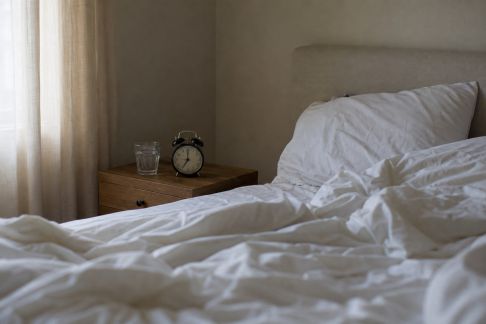 Sommeil en cas de rythme irrégulier : organiser ses nuits sans se perdre