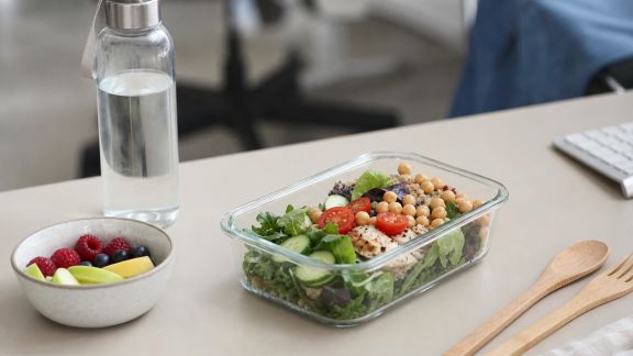 Nutrition au travail : stratégies simples pour mieux manger au bureau